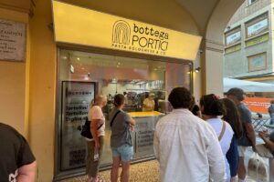 Bottega Portici