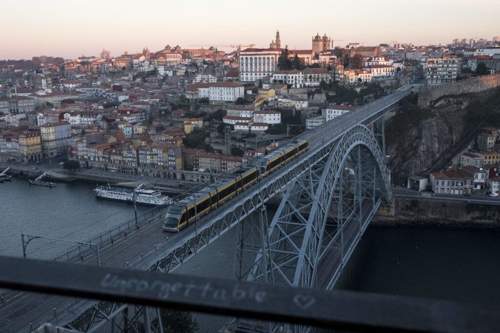 ポルトを代表するランドマーク「ドン・ルイス1世橋（Dom Luís I Bridge）」