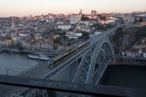 ポルトを代表するランドマーク「ドン・ルイス1世橋（Dom Luís I Bridge）」