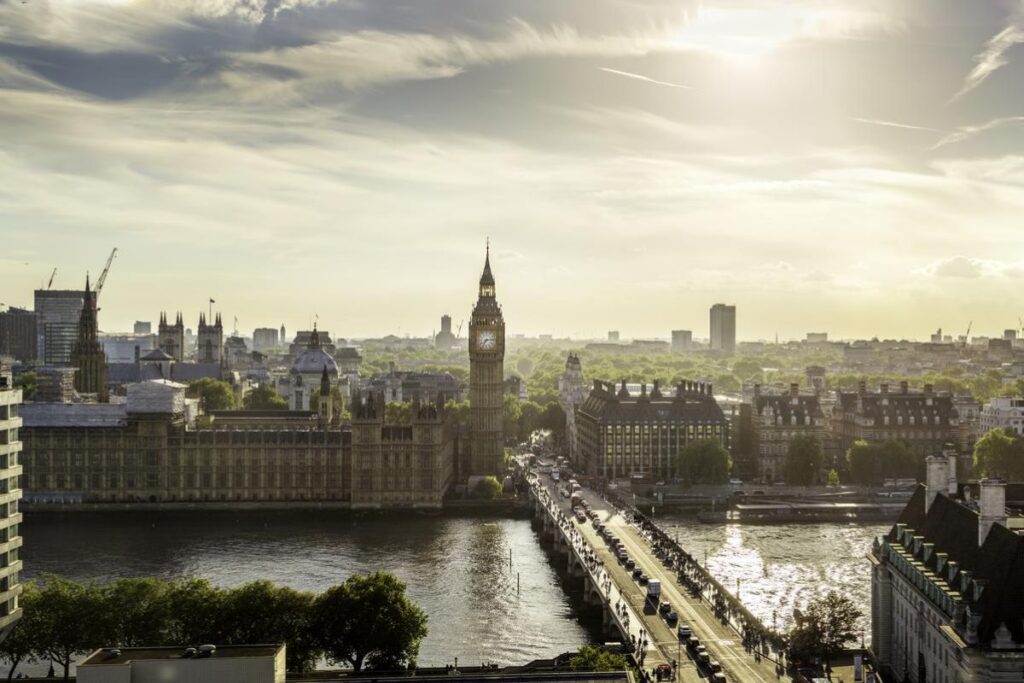 ロンドンを象徴する時計塔「ビッグ・ベン＆国会議事堂（Big Ben & Houses of Parliament）」