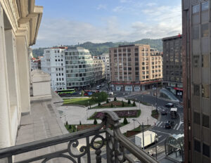 旅のエッセイ2025 Vol.6『おとなふたりのバスク2 Part2』ビルバオ新市街地のコミュニティ